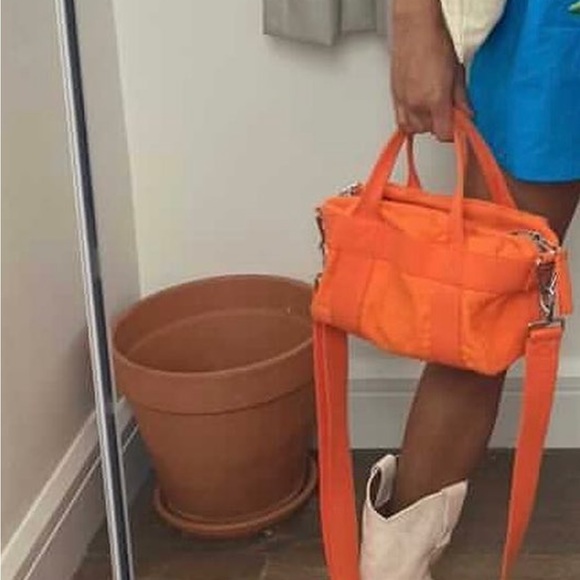 ISO HERON PRESTON FOR CALVIN KLEIN SMALL ORANGE TOTE BAG - Picture 3 of 3